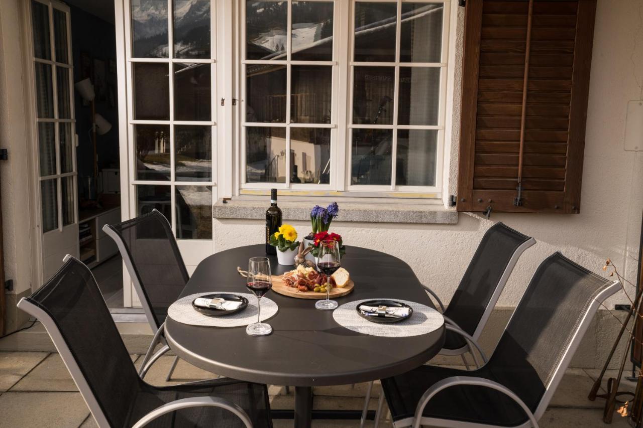 Ferienwohnung Chalet Spitzhorn - Your Peak Getaway - Private Terrasse & Gratis Parkplatz Gsteig Exterior foto