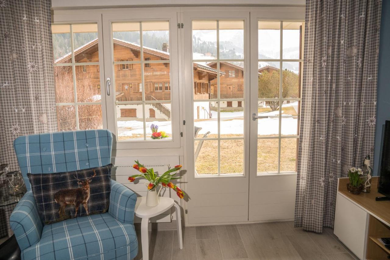 Ferienwohnung Chalet Spitzhorn - Your Peak Getaway - Private Terrasse & Gratis Parkplatz Gsteig Exterior foto